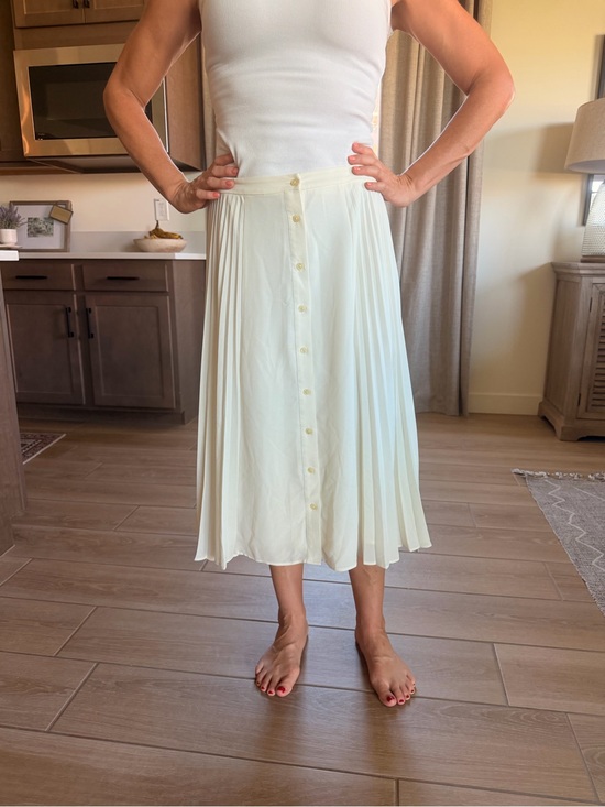 Banana Republic Dresses & Skirts - Banana Republic Cream Pleated Button-Front Midi Skirt
